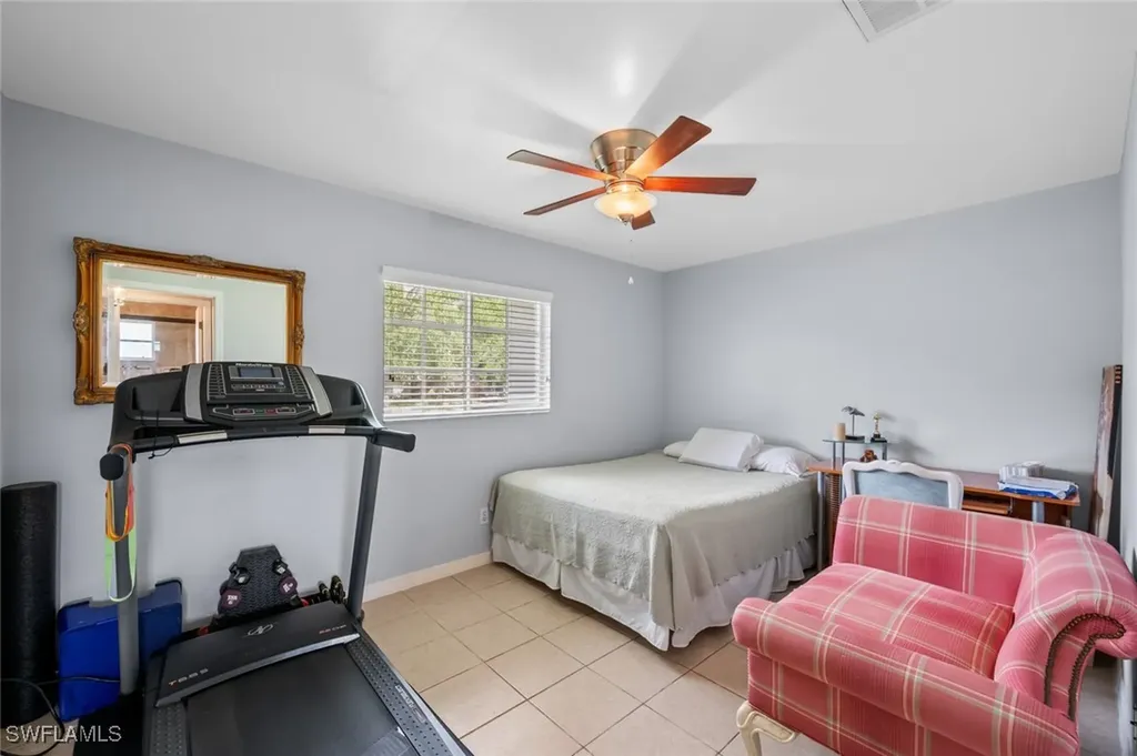 921 SW 6th Place Cape Coral FL 33991