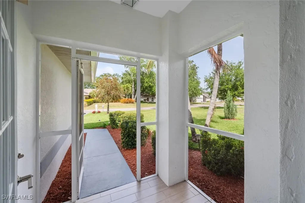 921 SW 6th Place Cape Coral FL 33991
