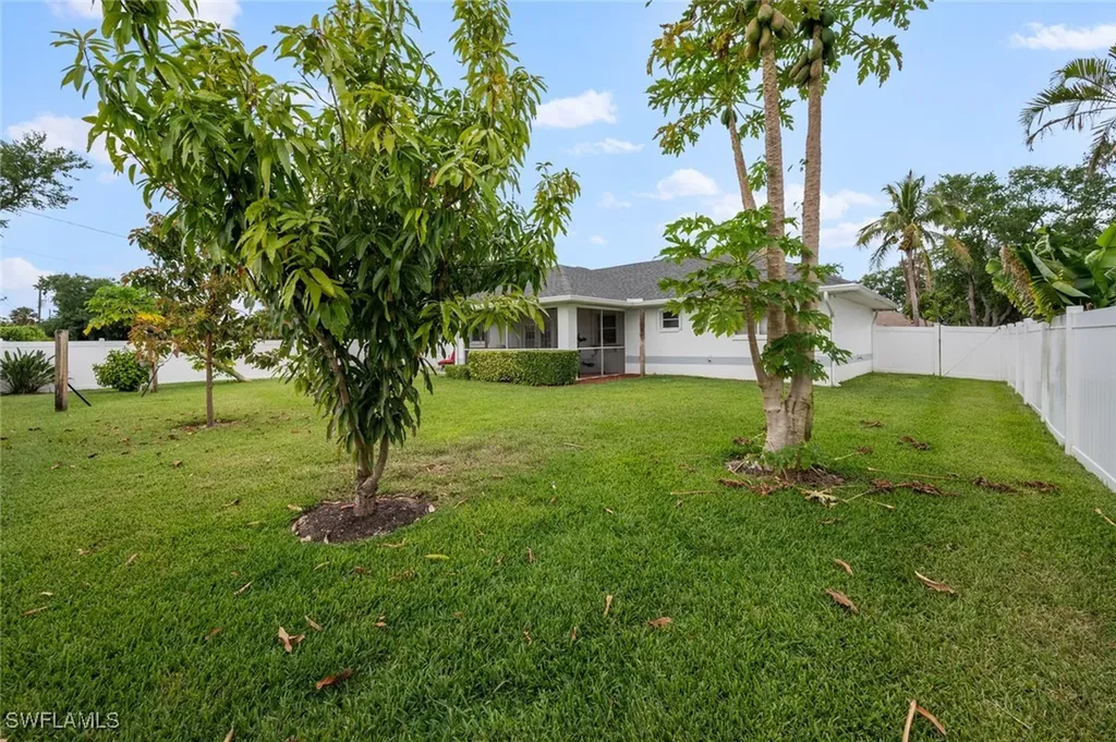 921 SW 6th Place Cape Coral FL 33991