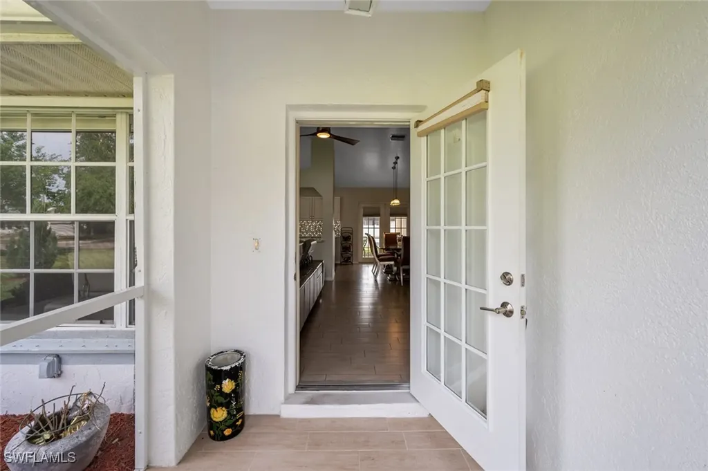 921 SW 6th Place Cape Coral FL 33991