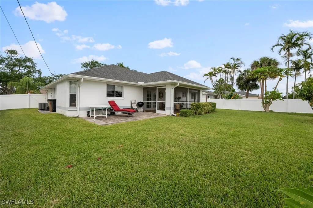 921 SW 6th Place Cape Coral FL 33991
