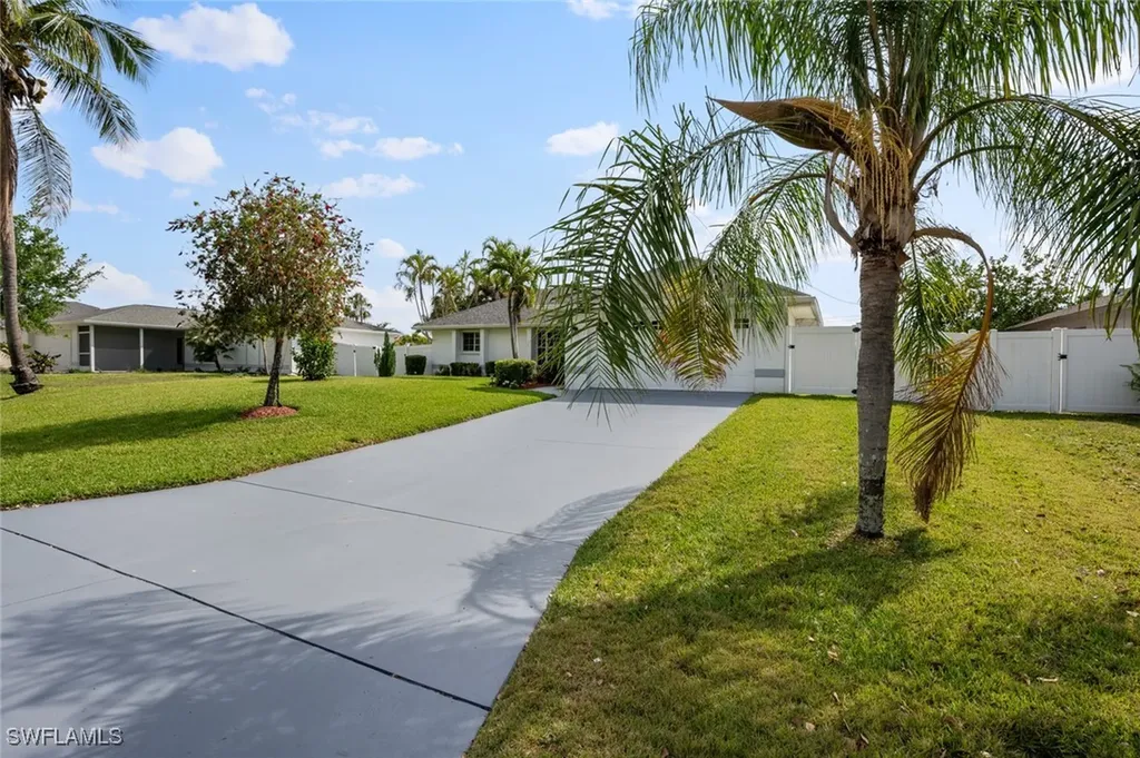 921 SW 6th Place Cape Coral FL 33991