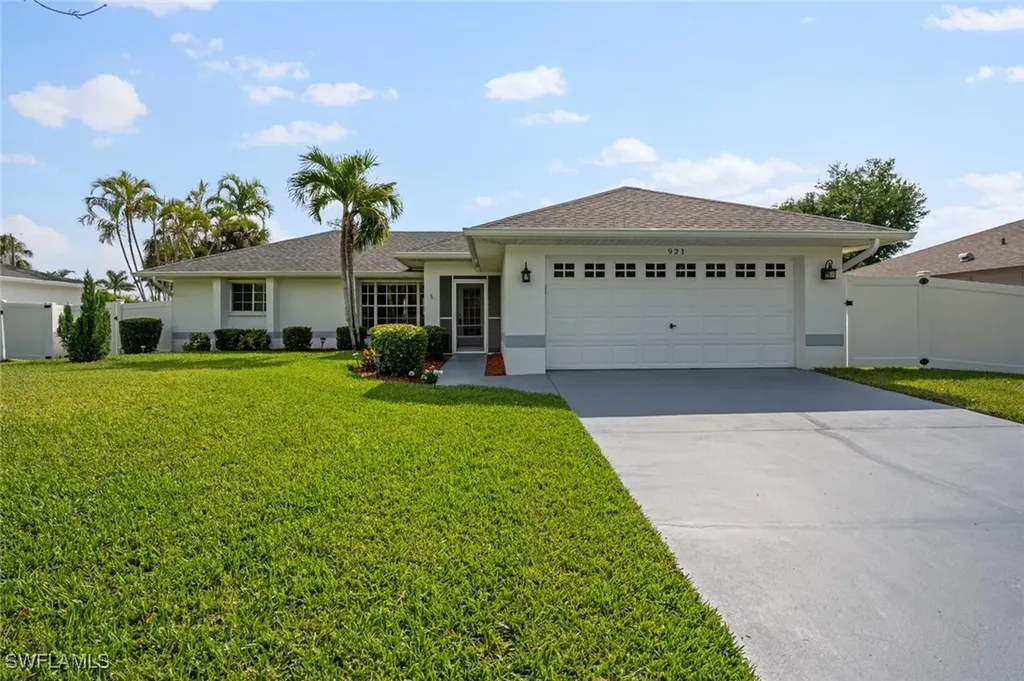 921 SW 6th Place Cape Coral FL 33991