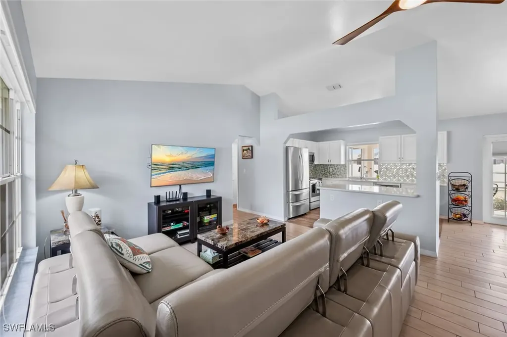 921 SW 6th Place Cape Coral FL 33991