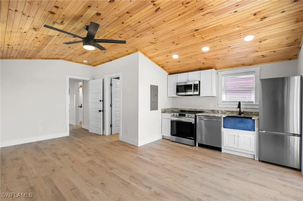 4760 Pine Island Road NW Matlacha FL 33993