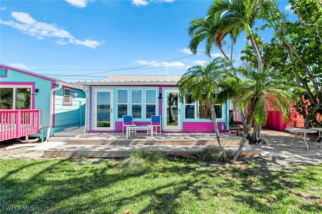 4760 Pine Island Road NW Matlacha FL 33993