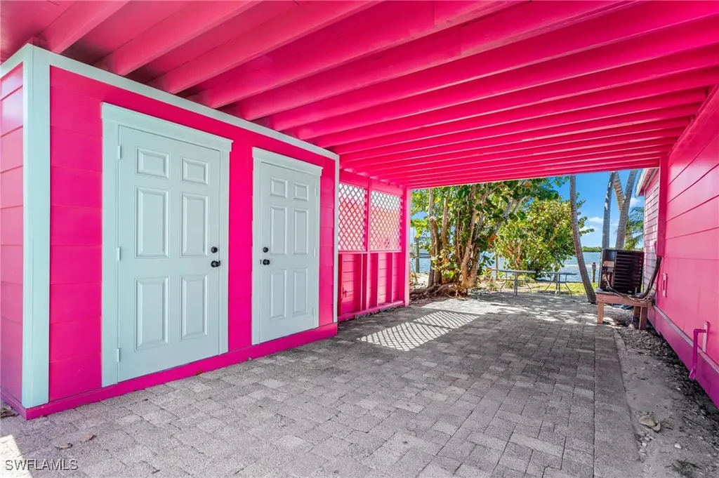 4760 Pine Island Road NW Matlacha FL 33993