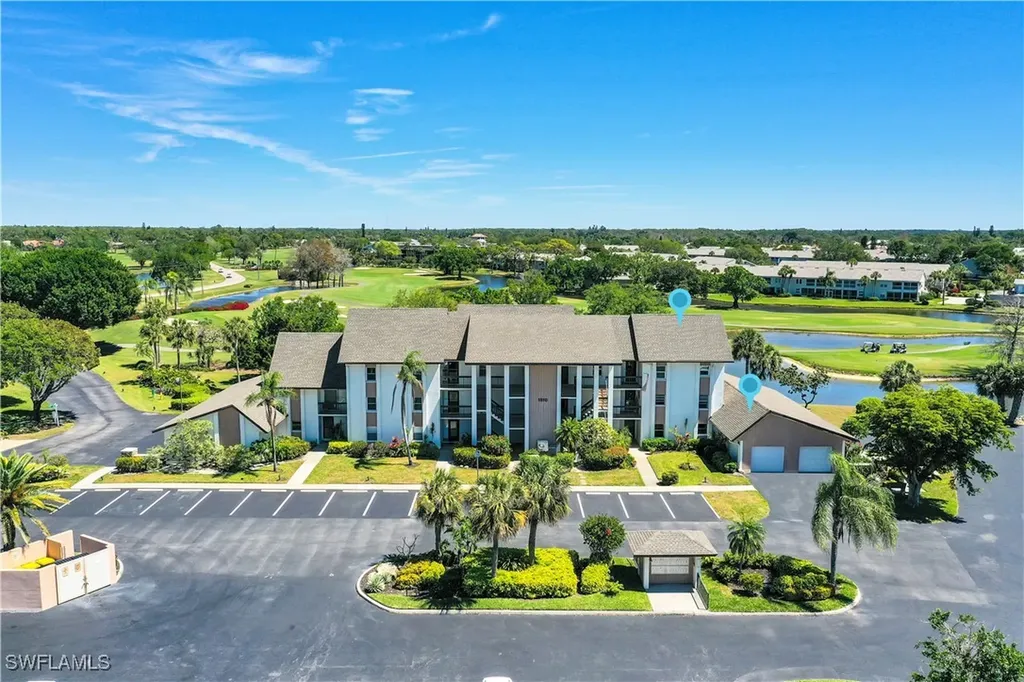 Naples FL, 1510 Imperial Golf Course Boulevard, Unit 133