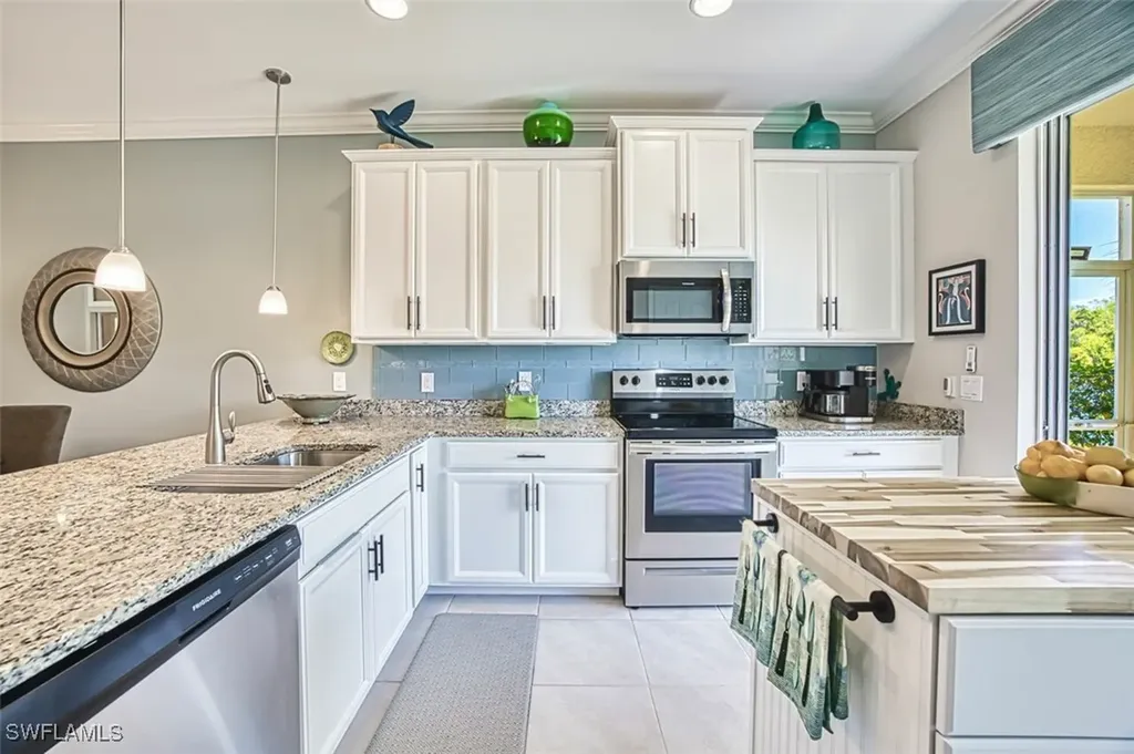 2130 Summersweet Drive Alva FL 33920