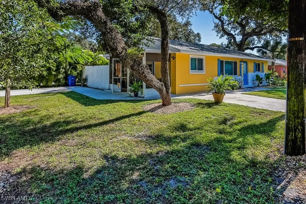 27777 Quinn Street W Bonita Springs FL 34135