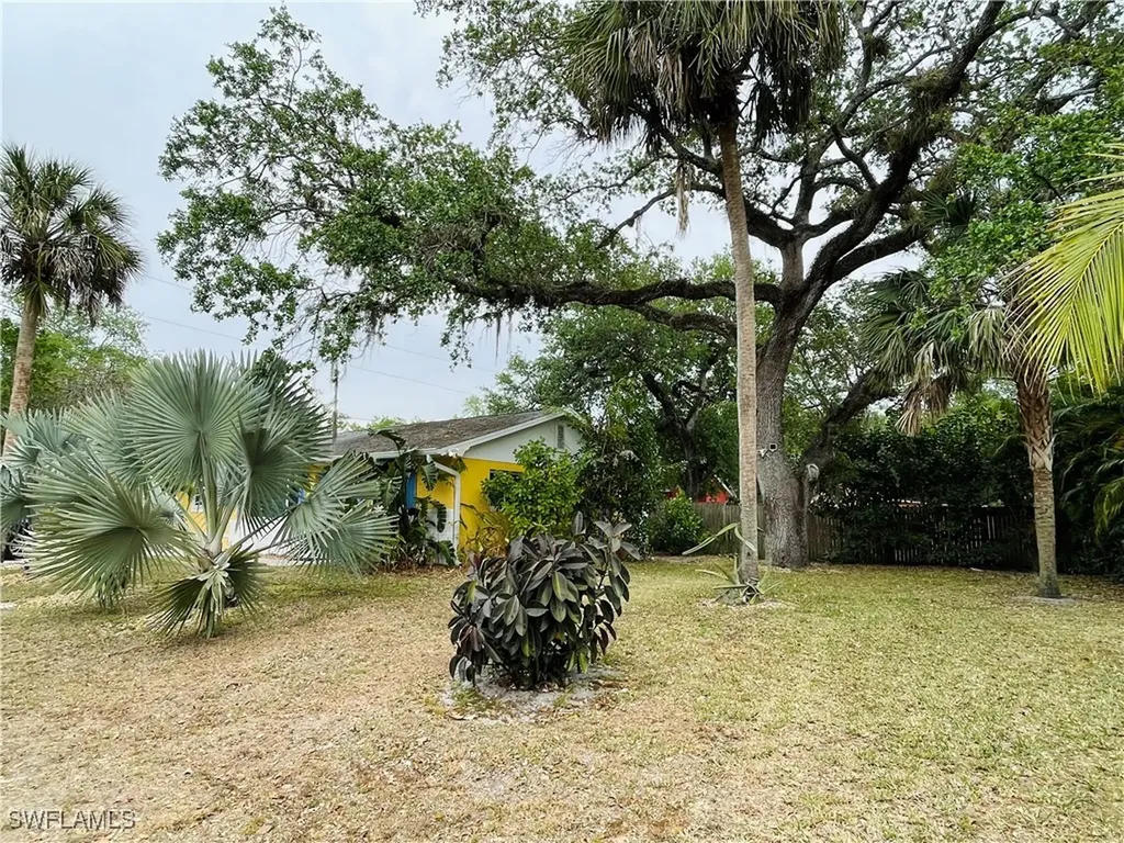 27777 Quinn Street W Bonita Springs FL 34135