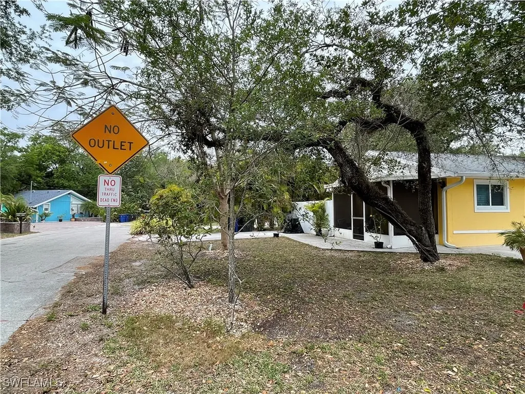 27777 Quinn Street W Bonita Springs FL 34135