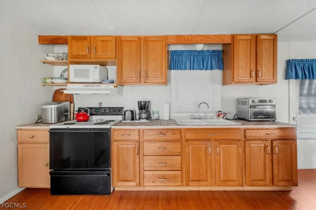 329 Lantern Lane North Fort Myers FL 33917