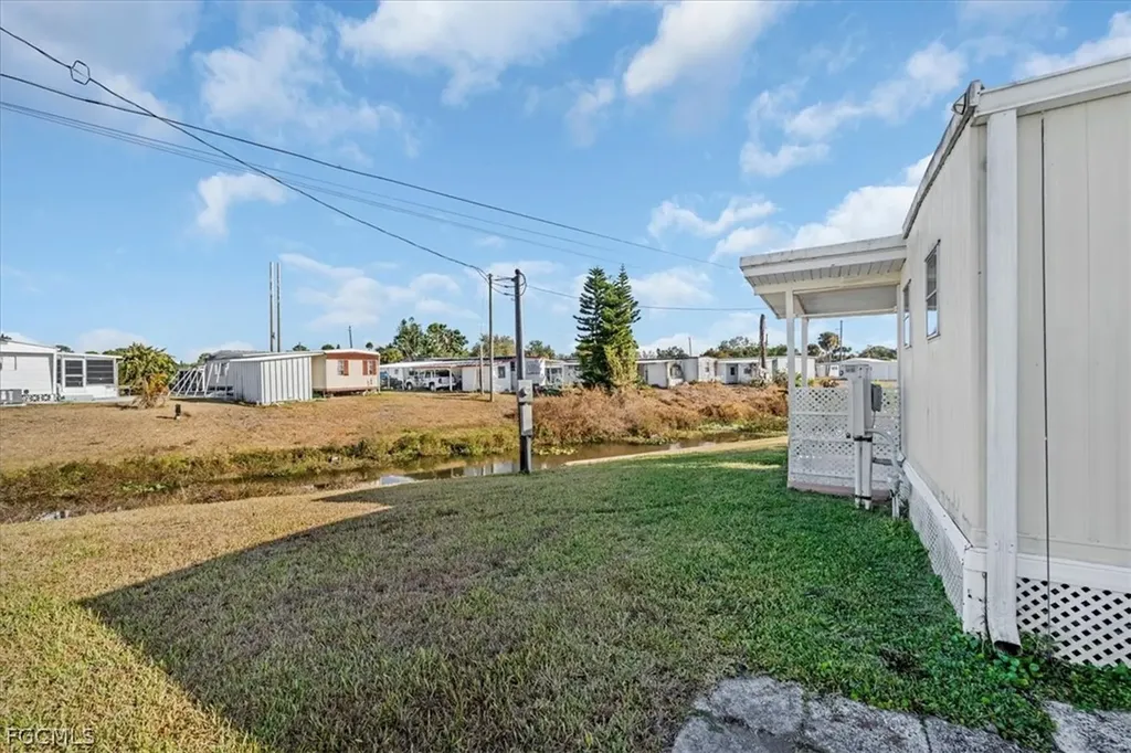 329 Lantern Lane North Fort Myers FL 33917