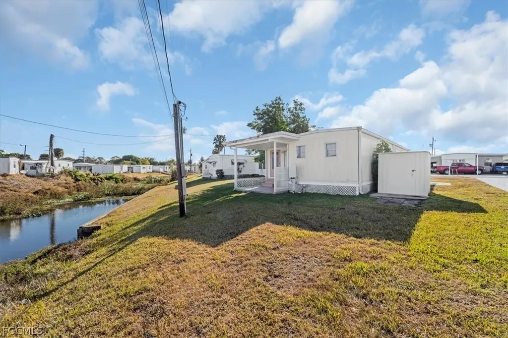 329 Lantern Lane North Fort Myers FL 33917