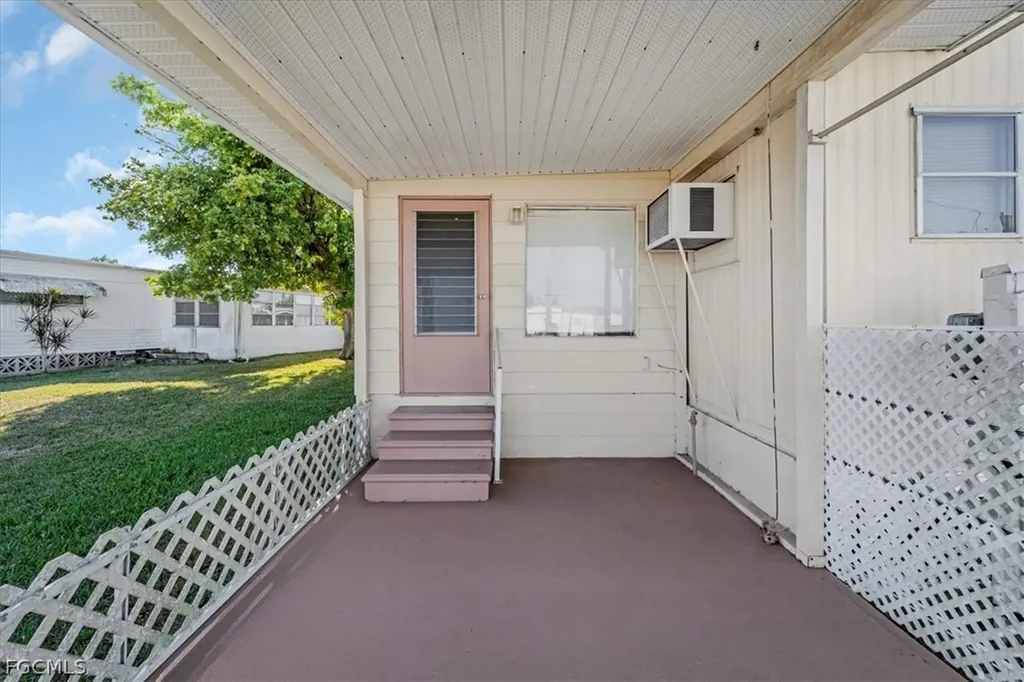 329 Lantern Lane North Fort Myers FL 33917