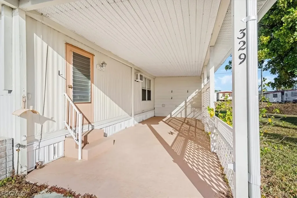 329 Lantern Lane North Fort Myers FL 33917