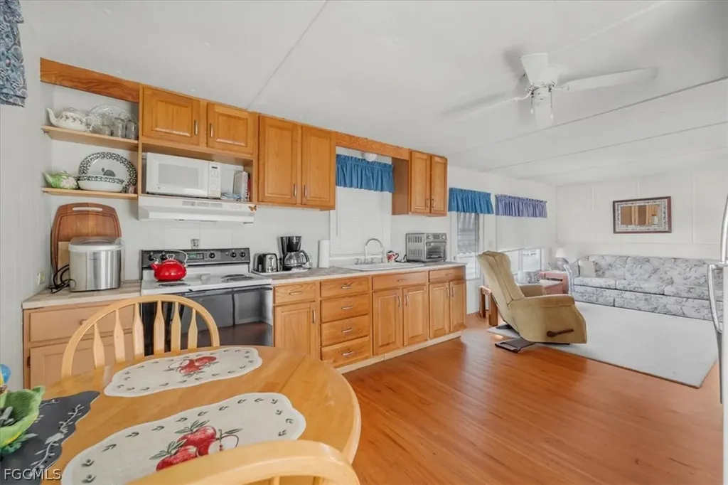 329 Lantern Lane North Fort Myers FL 33917