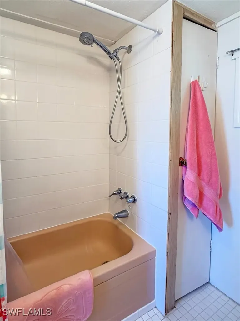 3852 Cardinal Circle Bonita Springs FL 34134