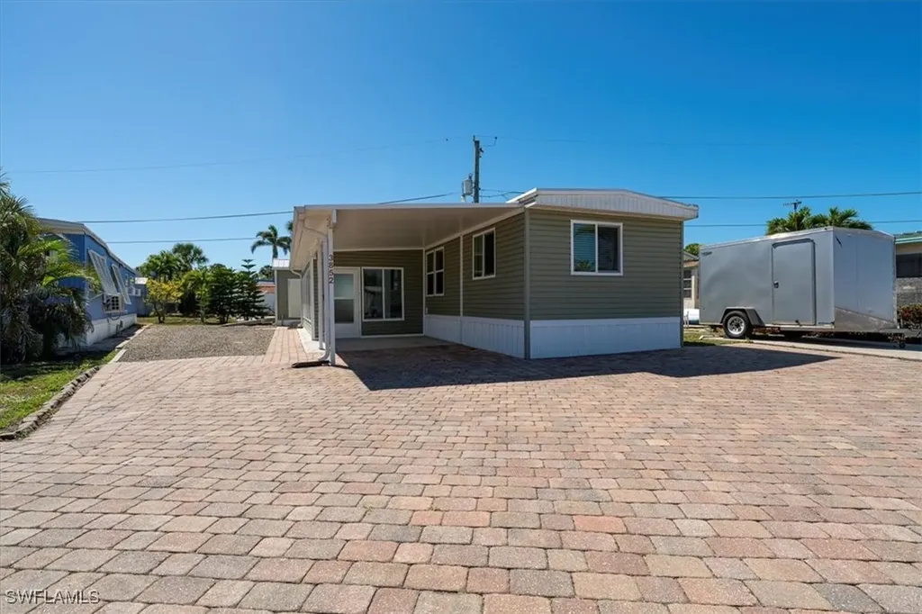 3852 Cardinal Circle Bonita Springs FL 34134