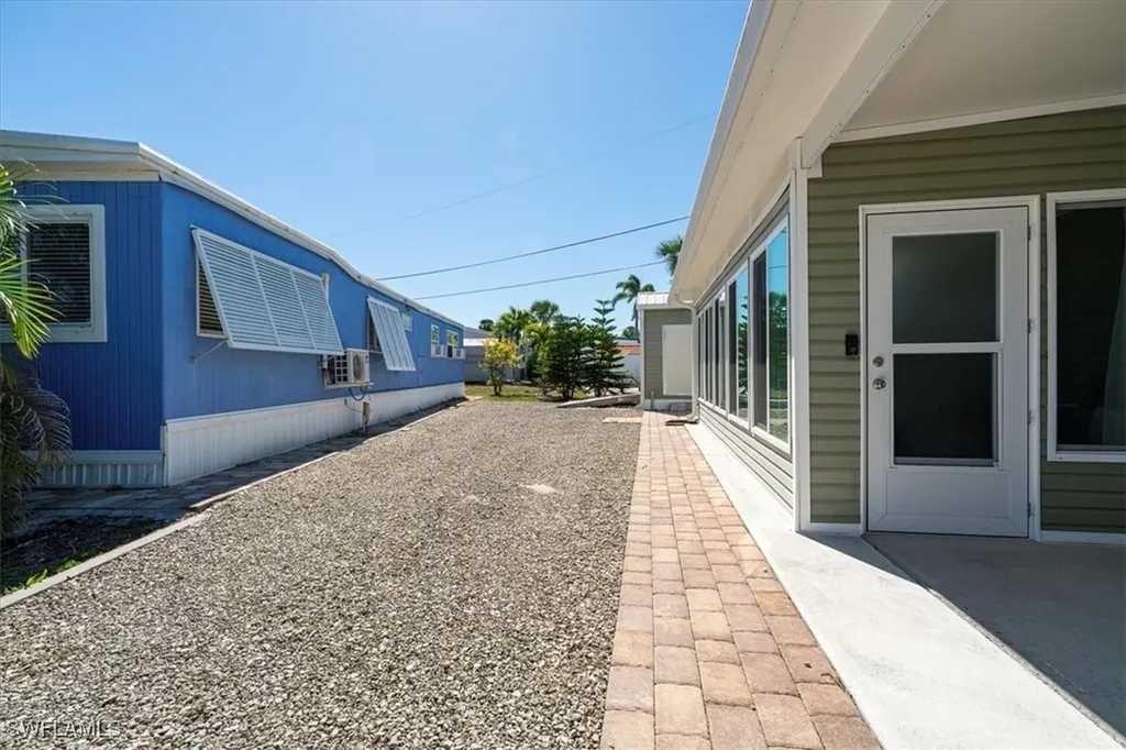 3852 Cardinal Circle Bonita Springs FL 34134