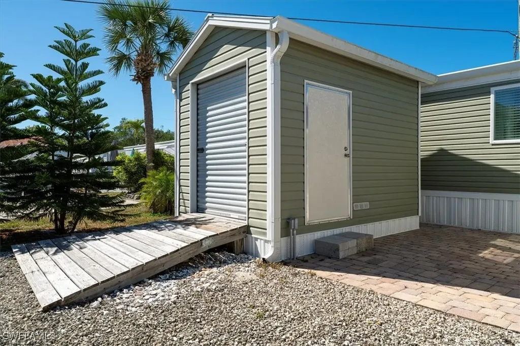 3852 Cardinal Circle Bonita Springs FL 34134