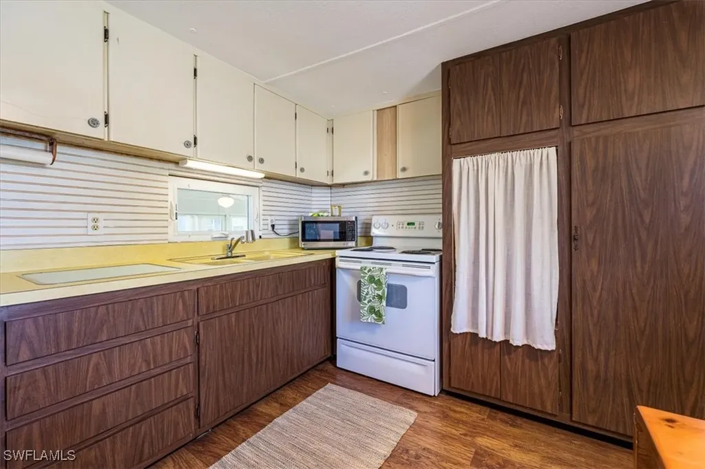 3852 Cardinal Circle Bonita Springs FL 34134