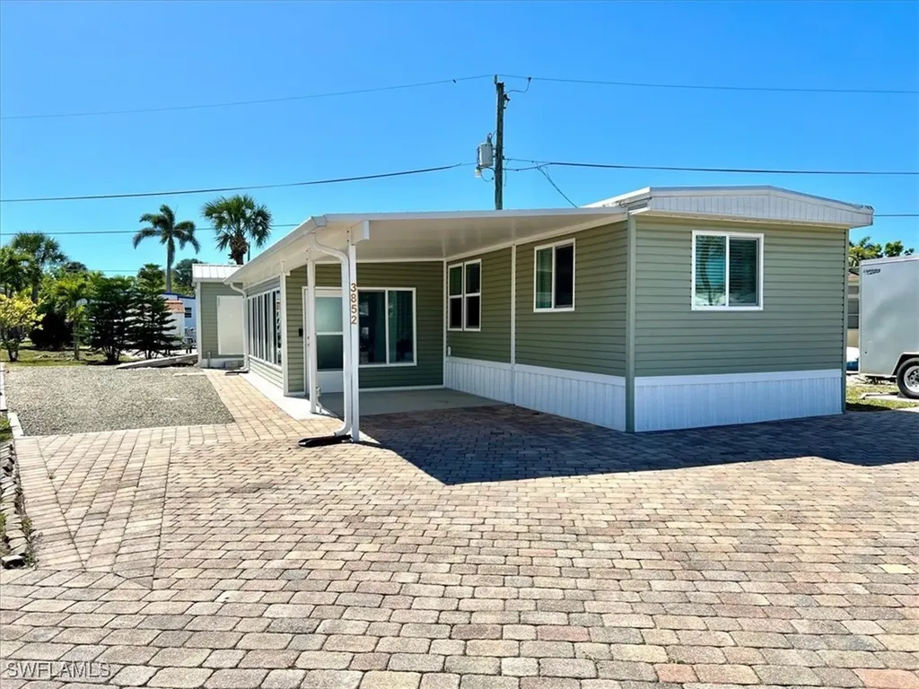 3852 Cardinal Circle Bonita Springs FL 34134