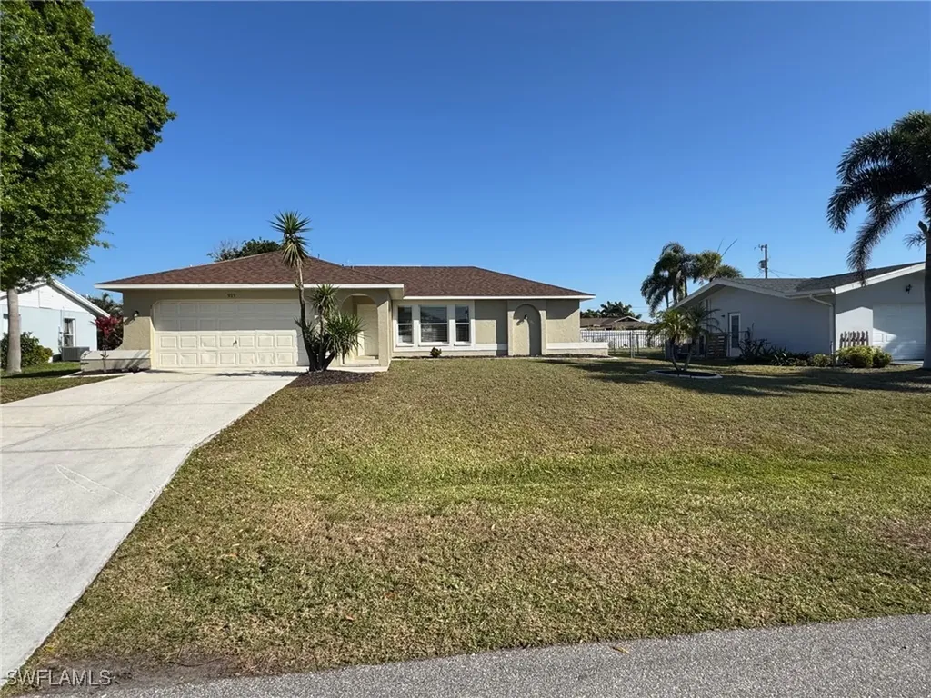 919 SE 32nd Street Cape Coral FL 33904