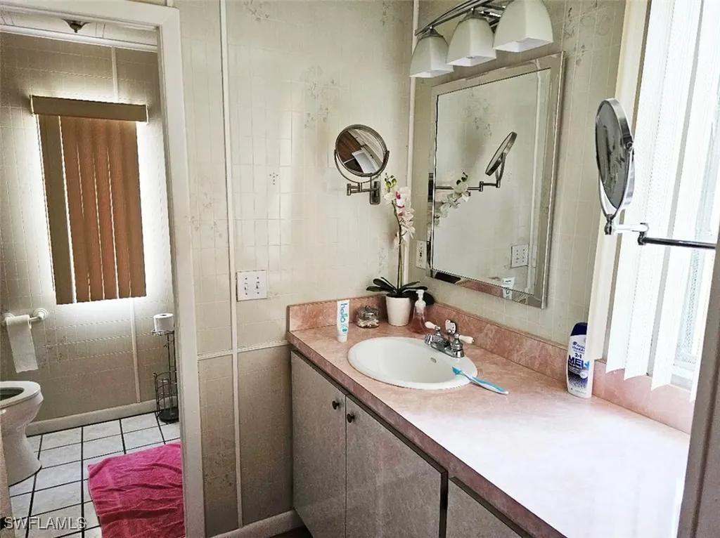 94 Poinsettia Drive Fort Myers FL 33905