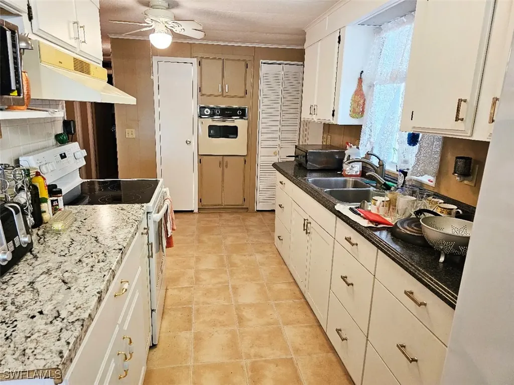 94 Poinsettia Drive Fort Myers FL 33905