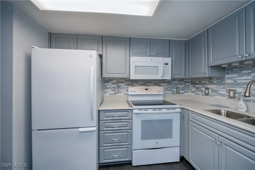 1051 Forrest Nelson Boulevard Port Charlotte FL 33952