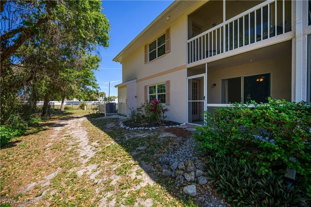 1051 Forrest Nelson Boulevard Port Charlotte FL 33952