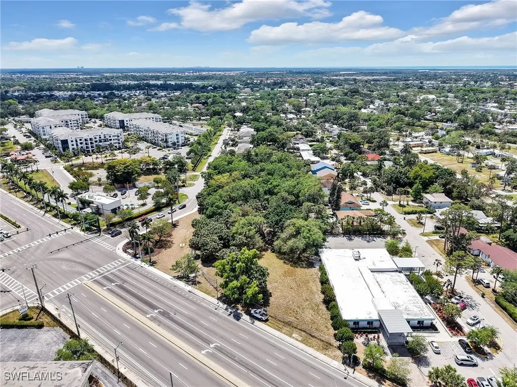 3184 Tamiami Trail E Naples FL 34112