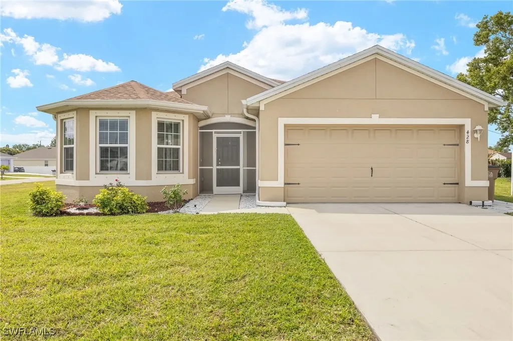 428 SE 8th Street Cape Coral FL 33990