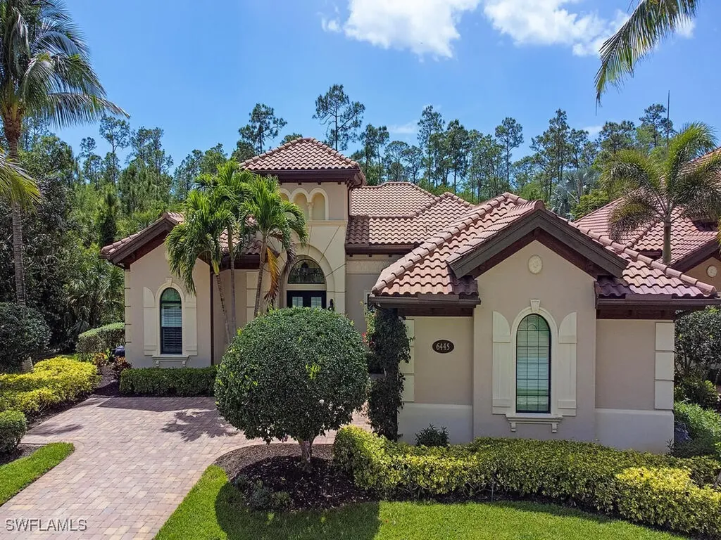 Naples FL, 6445 Costa Circle