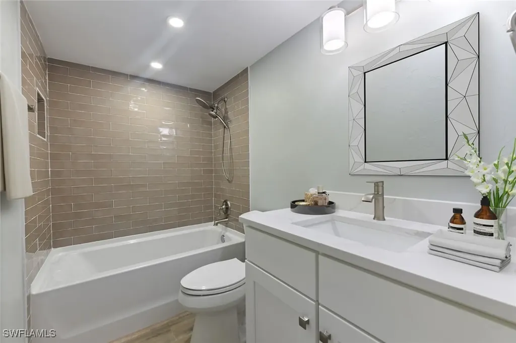 1501 Middle Gulf Drive Sanibel FL 33957