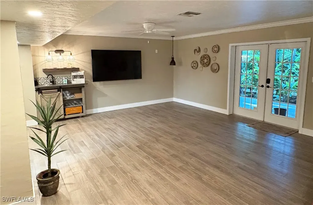 7130 Hendry Creek Drive Fort Myers FL 33908