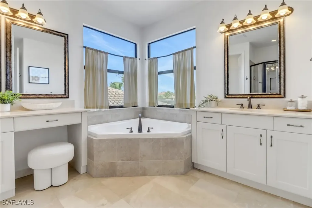 13577 Mandarin Circle Naples FL 34109