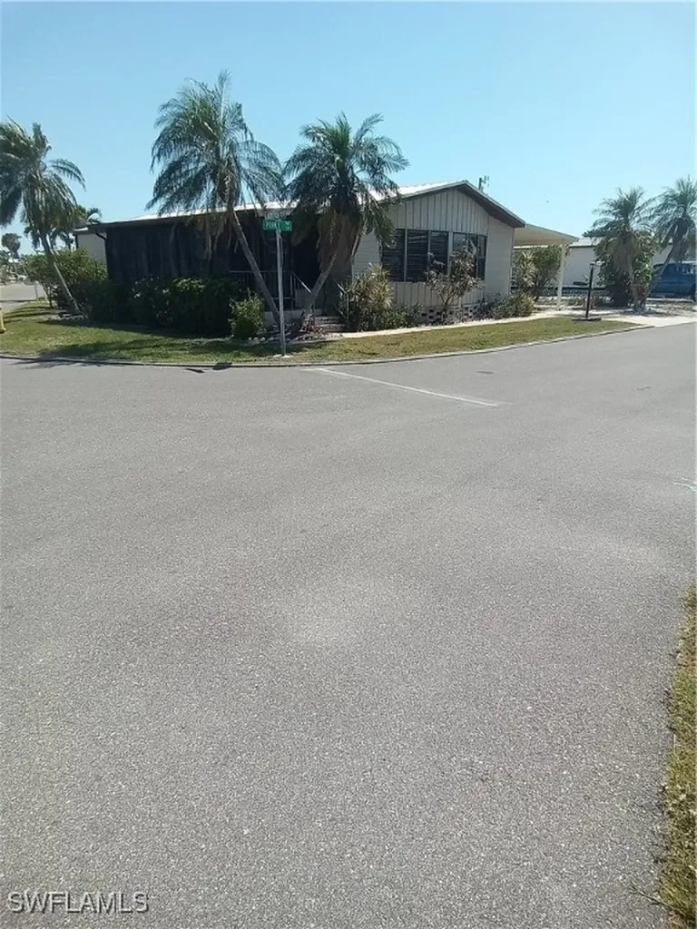 4925 Porky Lane St. James City FL 33956