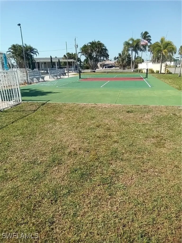 4925 Porky Lane St. James City FL 33956