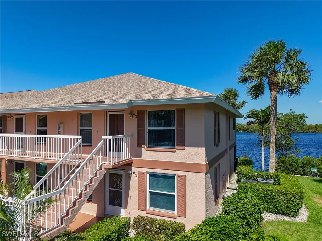 1025 Mainsail Drive Naples FL 34114