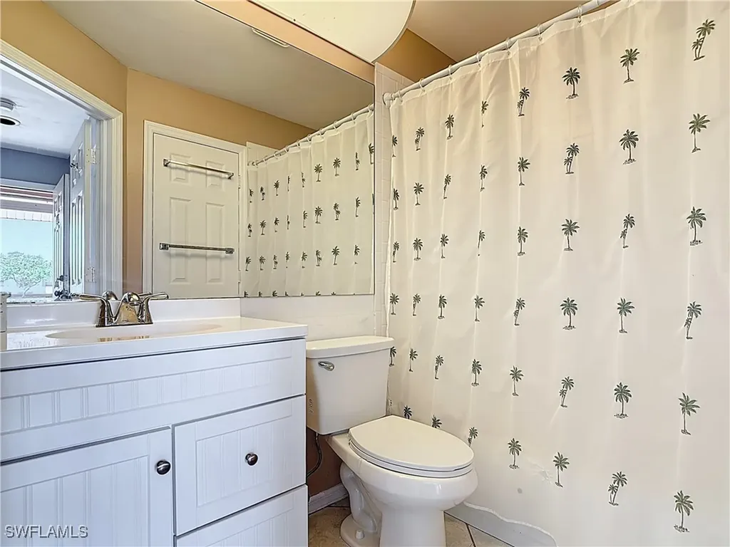 1025 Mainsail Drive Naples FL 34114