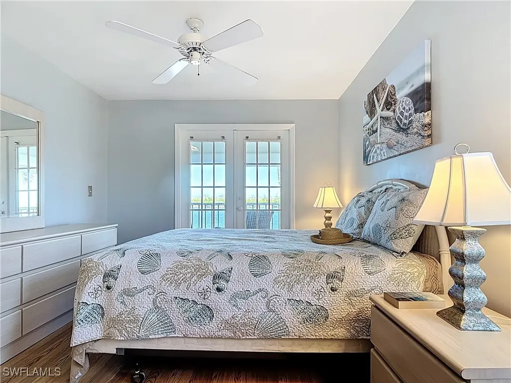 1025 Mainsail Drive Naples FL 34114