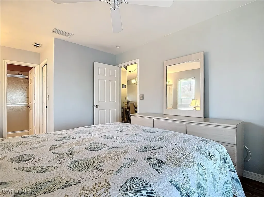 1025 Mainsail Drive Naples FL 34114