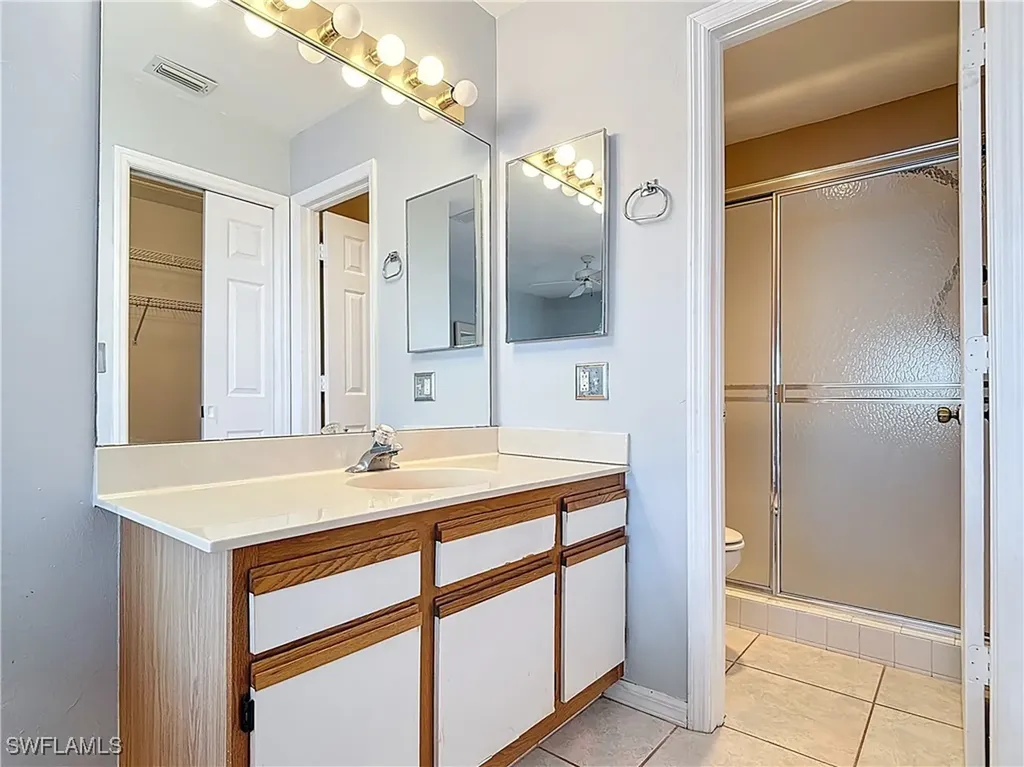 1025 Mainsail Drive Naples FL 34114