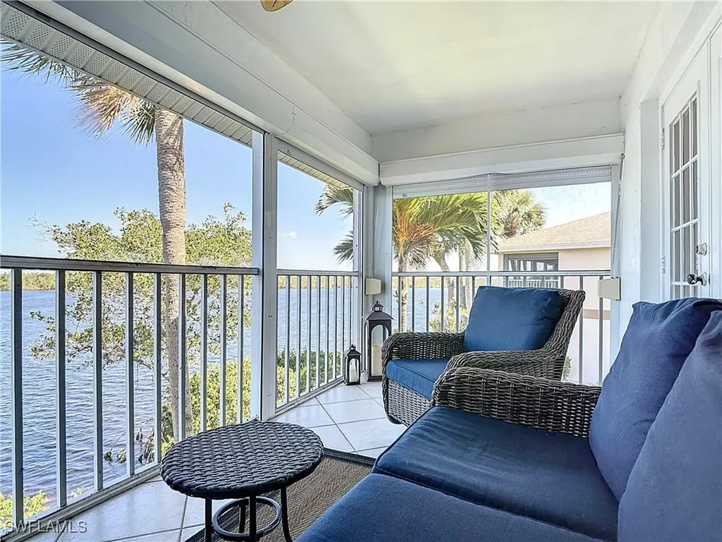1025 Mainsail Drive Naples FL 34114