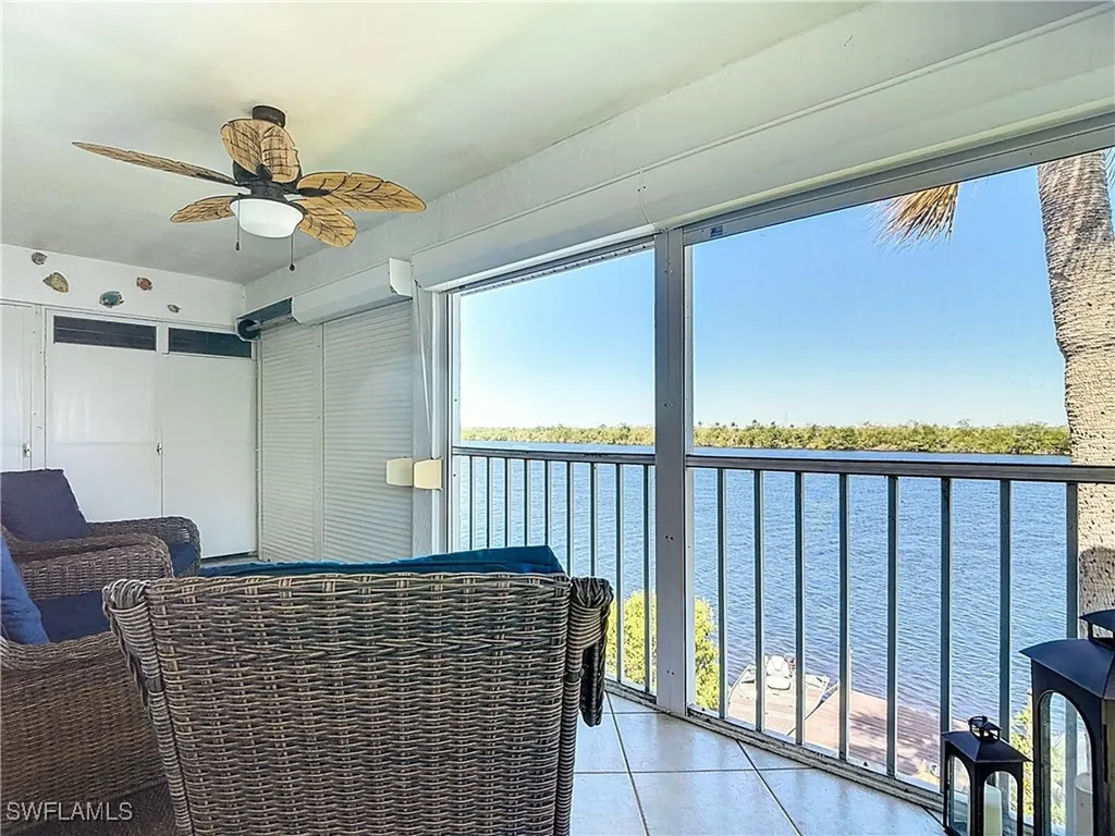 1025 Mainsail Drive Naples FL 34114