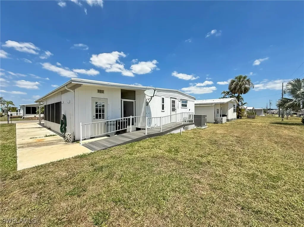 3388 Rainbow Lane North Fort Myers FL 33903