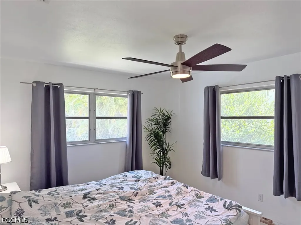 5201 Pocatella Court Cape Coral FL 33904